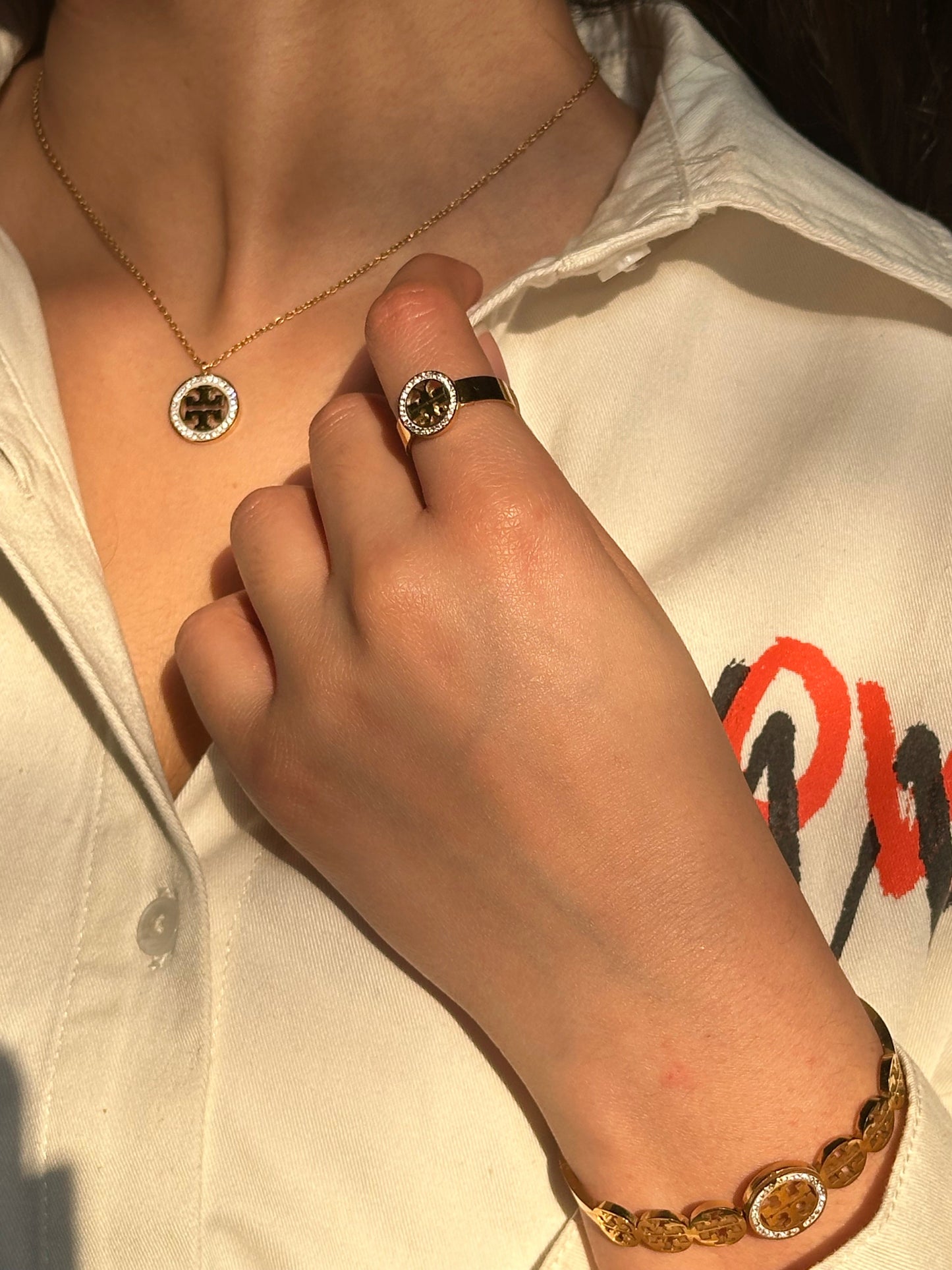 B Kira set with ring and box