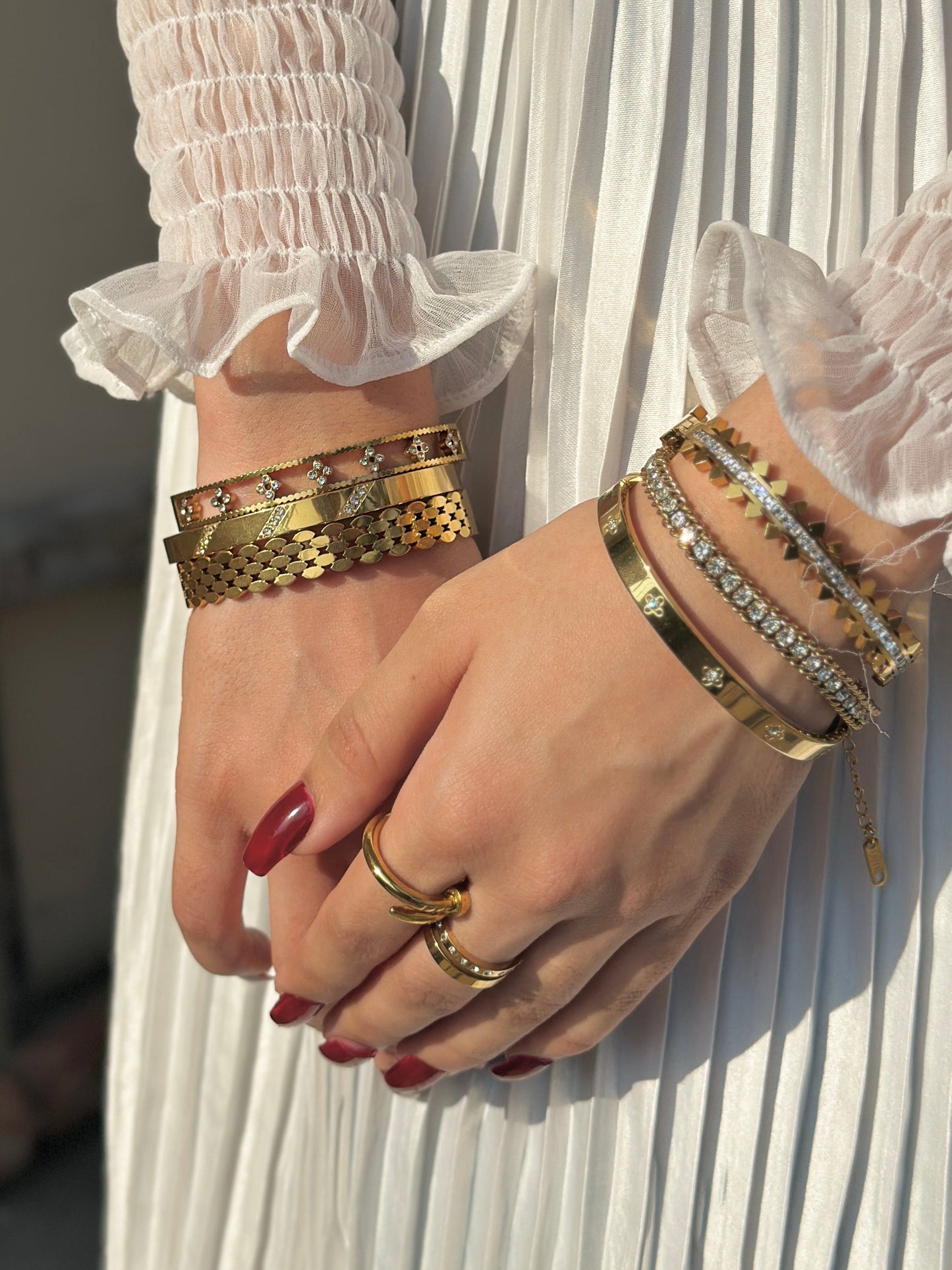 Lorelie Bangle
